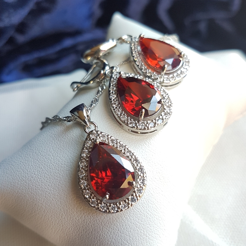 Swarovski Elements 925 Sterling Silver Red Teardrop Necklace & Earrings SET NEW - Picture 5 of 15